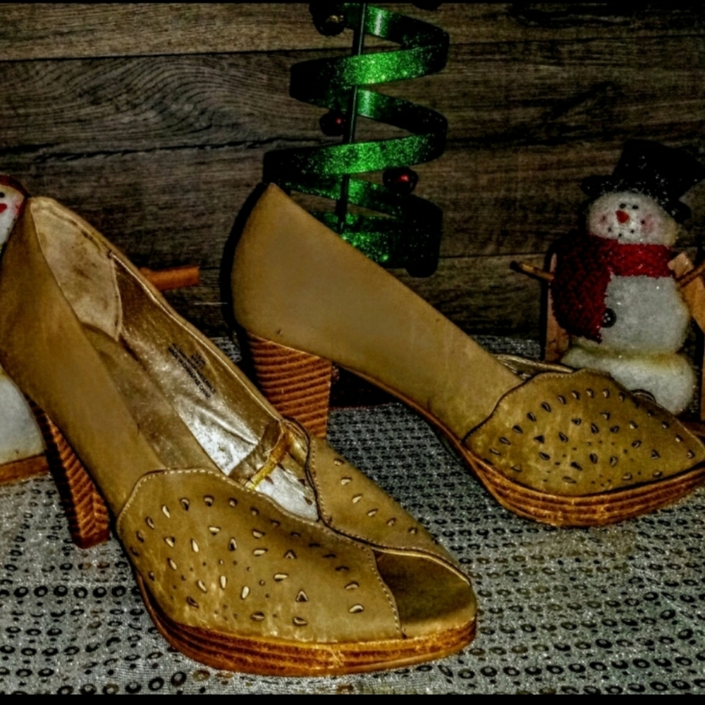 Maurices Heels Size 7.5 Open Toe Lazer Cut Out - Picture 8 of 11